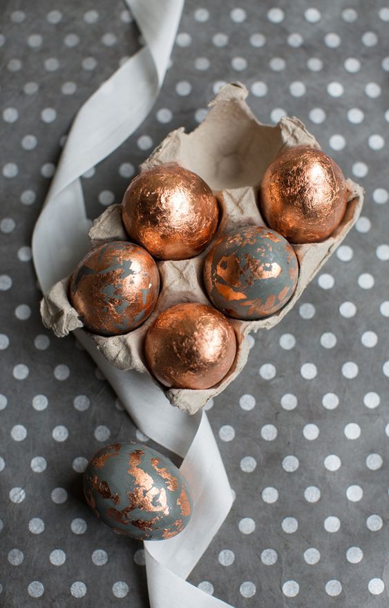 matte grey and copper foil Easter eggs are amazing, they will add interest to your modern Easter party tablescape