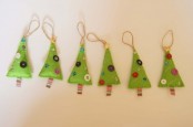 green felt Christmas ornaments with colorful buttons are great for bold Christmas decor and as ornaments