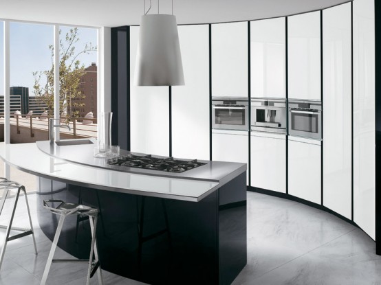 Black and White Kitchen with Curved Island – ElektraVetro White by Ernestomeda