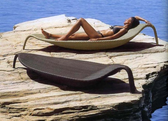 Outdoor Wicker Chaise Lounge – Leaf by Dedon