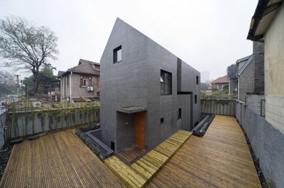 Minimalist House with Concrete Frame – Slit House
