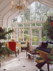 A Sunroom That Brings Outdoors In