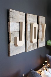 a reclaimed wood sign for Christmas decor