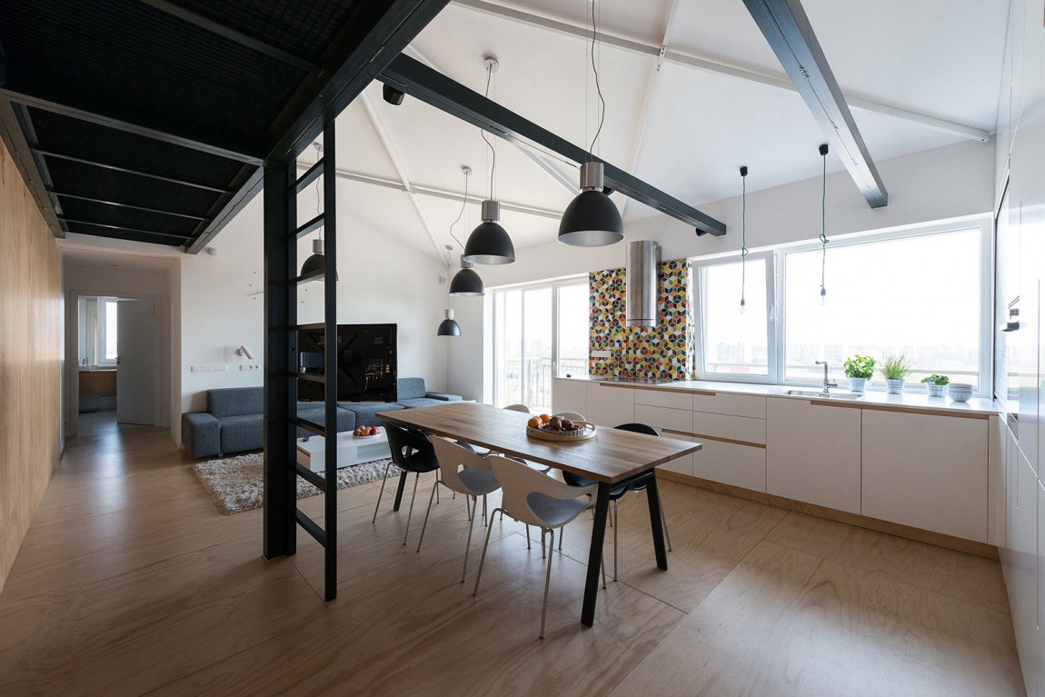 Airy And Spacious Modern Loft With A Second Floor