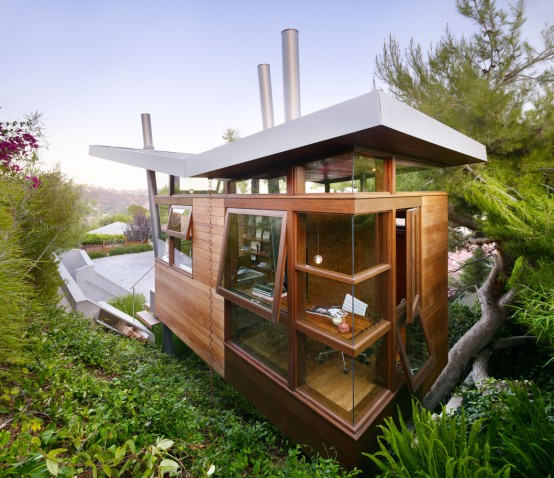 Amazing Office and Recreational Getaway in the Backyard – Banyan Drive Treehouse