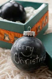 chalkboard Christmas ornaments are cute and chic, you can chalk any wishes and leave any meassages