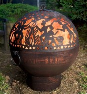 a beautiful sphere fire bowl showing a scene is a lovely idea for outdoors, it will catch all the eyes and it’s comfy in using