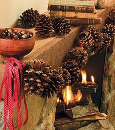 Natural mantel decorations are perfect if you want your decor looks rustic.
