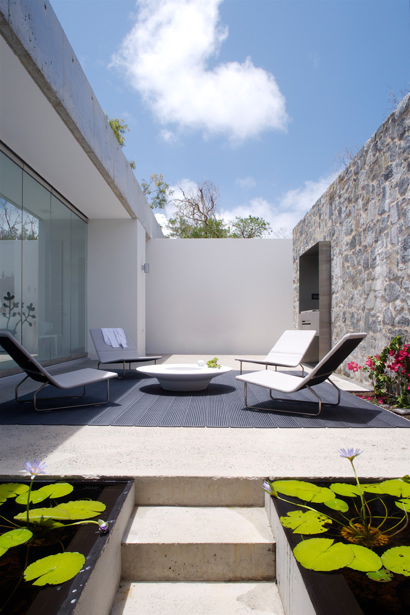Azuris ocean house for indoor and outdoor living  9