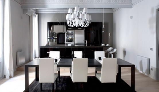 Strict Black and White Apartment Interior Design – Loft en el Gotico