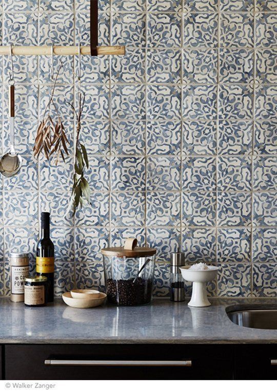 Bold mosaic kitchen backsplashes to get inspired  15