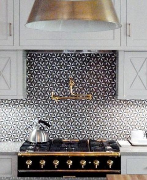 Bold mosaic kitchen backsplashes to get inspired  18