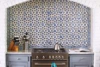 bold-mosaic-kitchen-backsplashes-to-get-inspired-19