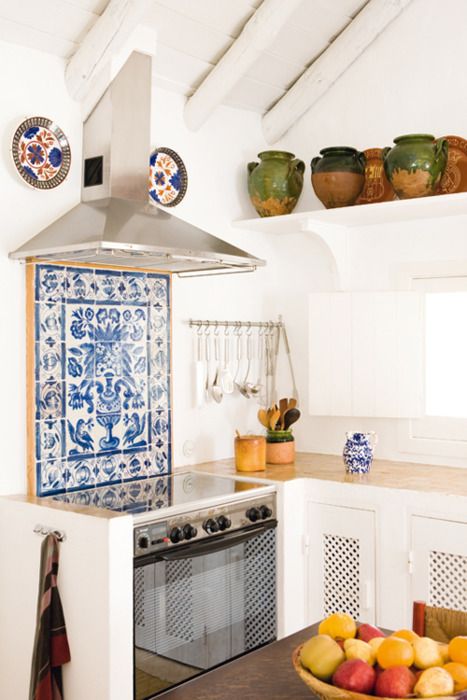 Bold mosaic kitchen backsplashes to get inspired  26
