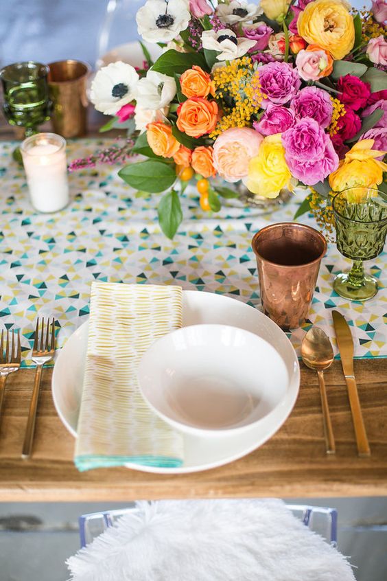bold table settign for a modern baby shower