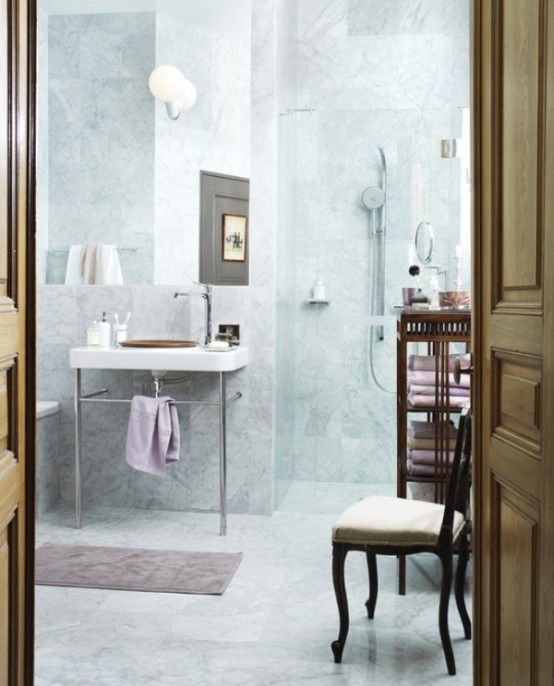 Calm And Cozy Bathroom Design Of Various Tints Of Marble