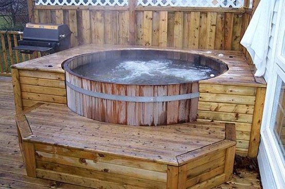 Natural Cedar Hot Tubs for Outdoors