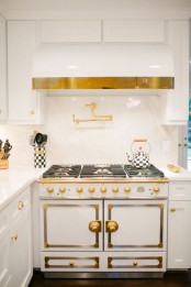 chic-and-bold-brass-home-decor-ideas-27