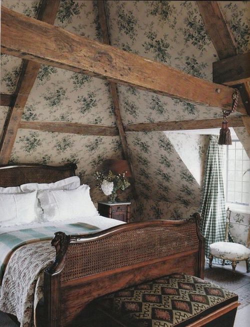 Chic bedroom designs with exposed wooden beams  14