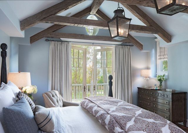 Chic bedroom designs with exposed wooden beams  23