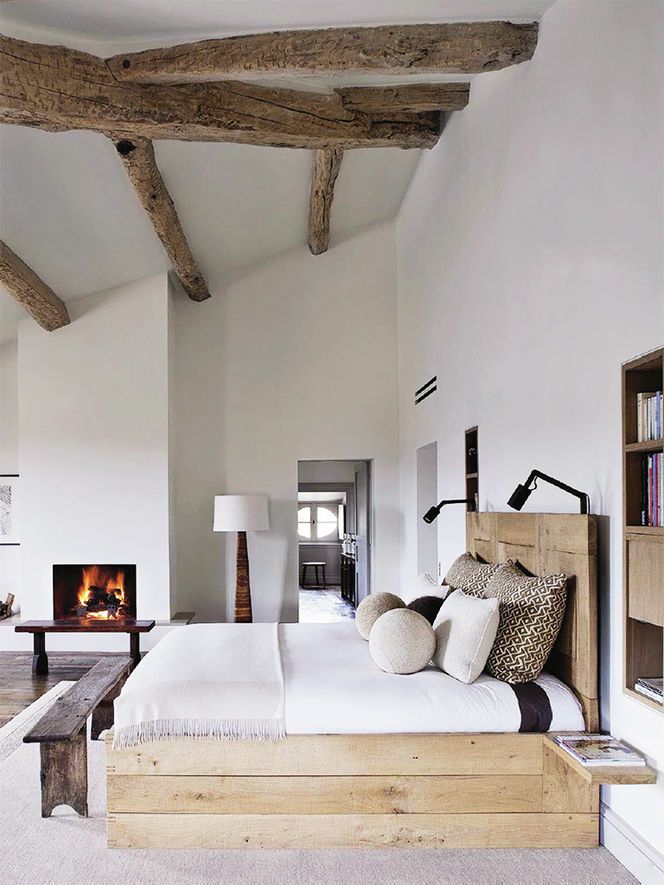 Chic bedroom designs with exposed wooden beams  7