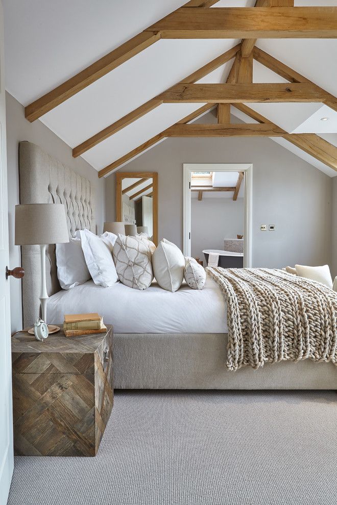 Chic bedroom designs with exposed wooden beams  8