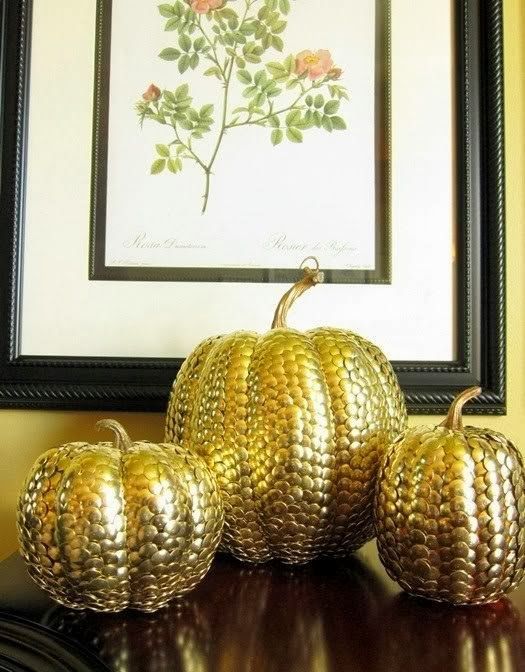 Pumpkins with gold decorative nails   cover your pieces completely to achieve a shiny and bold look