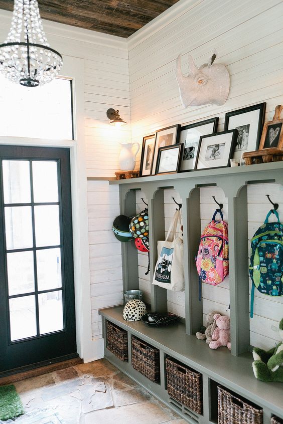 Clever examples to organize your entryway easily  8