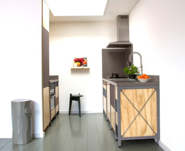 Constructive Kitchen With Industrial And Minimalist Touches
