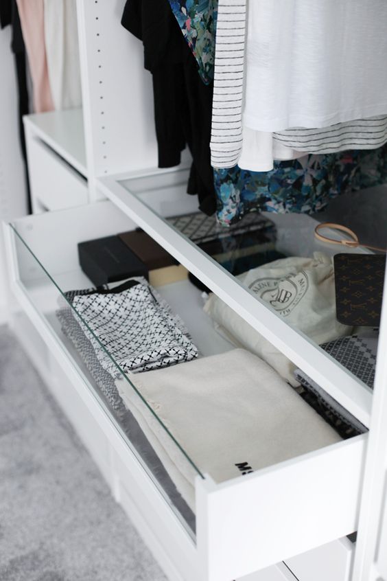 Cool and smart ideas to organize your closet  29