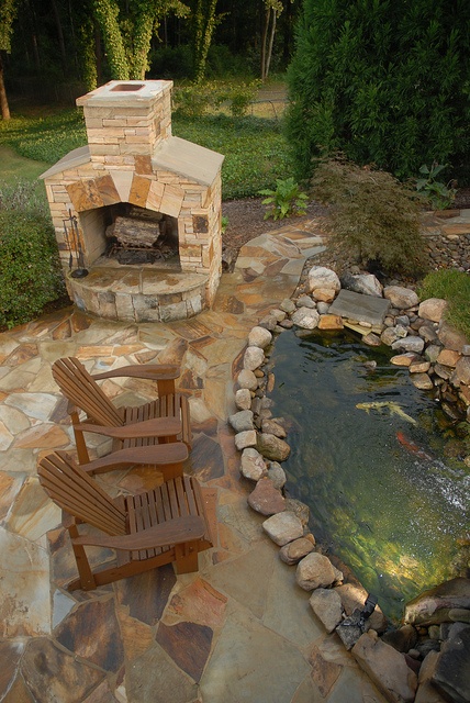 A little pond near the BBQ area is a great idea to make your cooking time more pleasant.