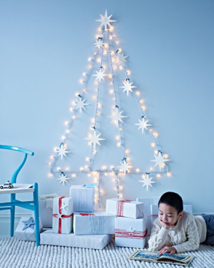Cool String Light Christmas Tree Alternative (via welke)