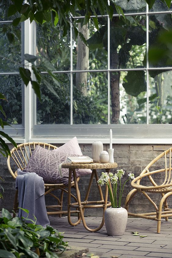 Cool rattan furniture pieces for indoors and outdoors  32
