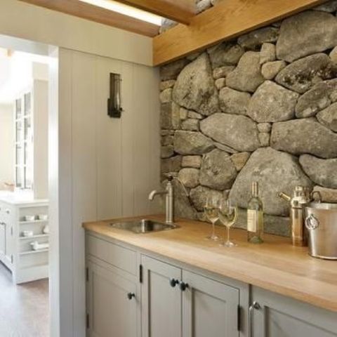 Cool stone kitchen backsplashes that wow  24