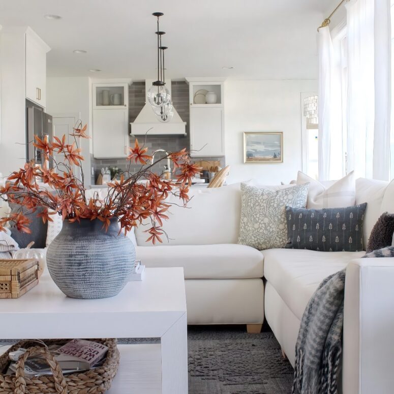 51 Cozy And Inviting Fall Living Room Decor Ideas - DigsDigs