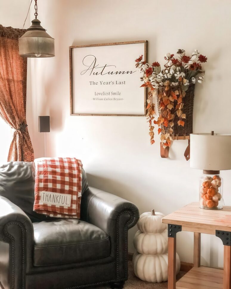 51 Cozy And Inviting Fall Living Room Decor Ideas - DigsDigs