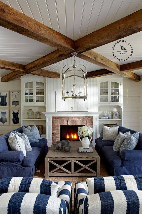 Cozy living room designs with exposed wooden beams  14