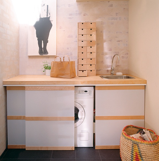 Creative ways to hide a washing machine in your home  10