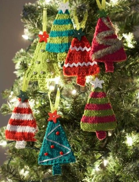 colorful knit Christmas tree ornaments with beads and stars are amazing for adding a bit of color to the tree and will make it cozy and lovely