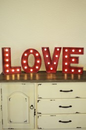 cute-valentines-day-marquee-ideas-for-your-home-16