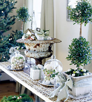 Easy holiday centerpiece  3