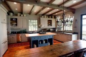 easy-tips-for-creating-a-farmhouse-kitchen-16