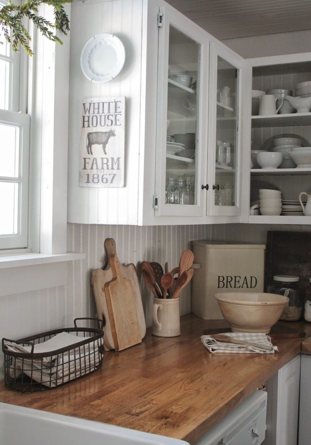 Easy tips for creating a farmhouse kitchen  18