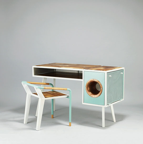 Eccentric Soundbox Desk With A Built In Docking Station
