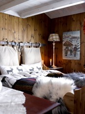 fairy-tale-like-and-cozy-wooden-norwegian-house-9