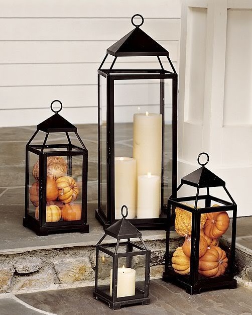 To make really beautiful arrangements always use several lanterns in different sizes.