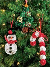 cool and fun fabric Christmas ornaments – a snowman, a Christmas tree and a candy cane cna be DIYed and will be amazing for your tree