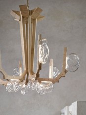 fungo-chandelier-inspired-by-mushrooms-growing-on-wood-3