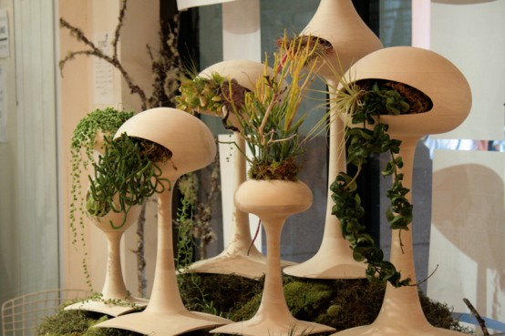 Futuristic Alien-Like Planters – Golly Pods by Tend