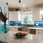 gorgeous-and-eye-catching-fish-scale-tiles-decor-ideas-20